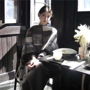 正確版】羊絨圍巾女秋冬季復古英倫格子斗篷保暖羊毛披肩外搭