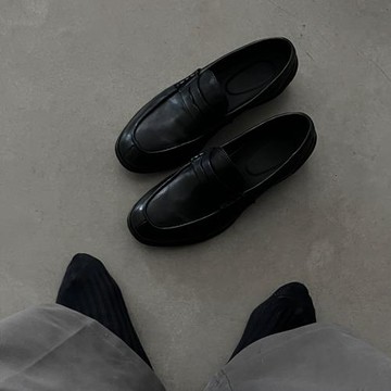 潮牌vibe尖頭樂福鞋男新款褶皺復古懶人一腳蹬商務通勤德比皮鞋潮