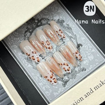 ➕大簡美甲💅手工穿戴甲豹紋秋冬甜酷辣妹焦糖kT手工美甲奶咖色日常用手工穿戴長款穿戴甲 ARYC