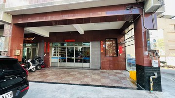 北屯漢神百貨旁商ㄧ大地坪8米超大面寬角間透店｜台中市北屯區崇德十六路