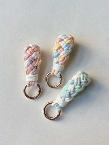 吊飾－四股 手作編織鑰匙圈