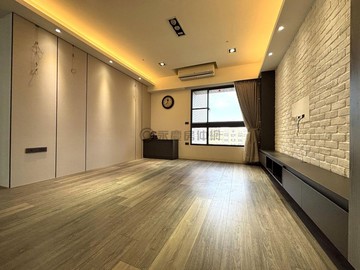 鳳翔學區公園第一排8年屋景觀大三房平車｜高雄市鳳山區鳳燕一街