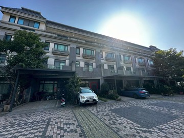 沙鹿5米大面寬別墅｜前院停車｜整層主臥｜狂降300｜台中市沙鹿區天池街