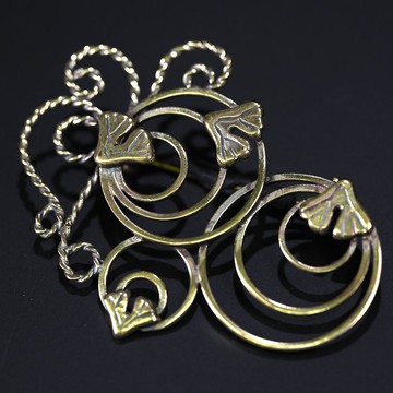 銀杏樹浮苔和波紋胸針