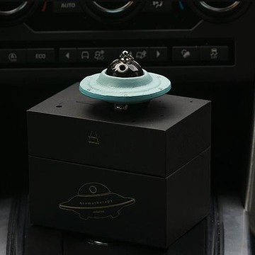 太空飛船車掛件車載香薰汽車香水輕奢高級感車內掛飾香氛擺件裝飾