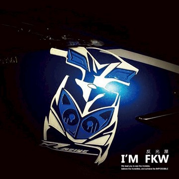反光屋FKW 雷霆 Racing 機車車型反光貼紙 專屬機車設計師手繪款 帥氣有型 針對車種尺寸顏色可客製化訂做
