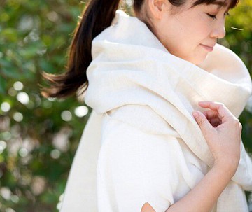 有機棉和亞麻 W 薄紗大披肩