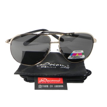 【Docomo】金色復古設計偏光眼鏡 輕盈金框搭載質感偏光鏡片 舒適又好戴(100%抗UV400)