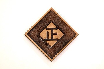 木製單字春聯-正 GORGEOUS