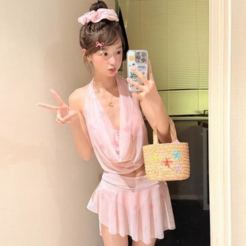 2026新款泳衣女分體四件套高級感顯瘦遮肉小胸女士度假泡溫泉泳裝
