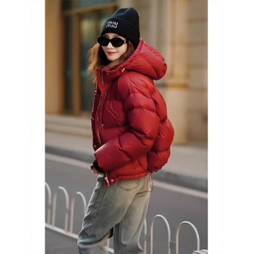 (免運)歐貨高級感超好看紅色短款羽絨服女冬季2025新款時尚洋氣面包外套