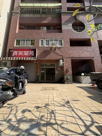 大豐一路龍騰天下臨路金店面B1平車｜高雄市三民區大豐一路
