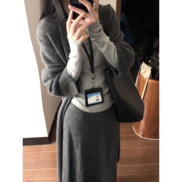 2025新款慵懶風針織連衣裙子女夏日季韓系高級感穿搭一整套裝長裙