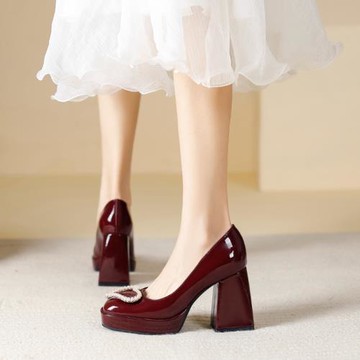 法式防水臺超高跟鞋女粗跟紅色婚鞋新娘鞋2023秋季款復古漆皮單鞋