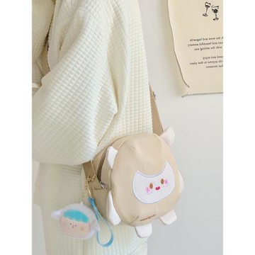 可愛小羊包包女2023新款夏百搭日系ins單肩手機包少女帆布斜挎包