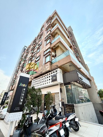 專任鐵泡【四八行館】光明商圈近台元~投資價!｜新竹縣竹北市文采街