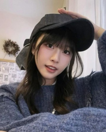 i人加長帽簷蝴蝶結棒球帽