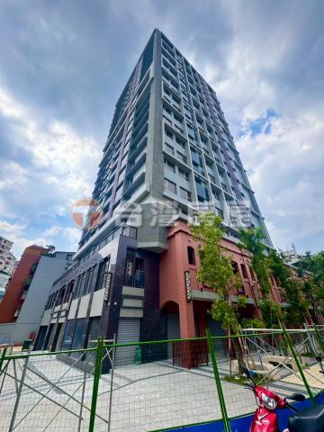 士林一品A-1｜三房帶車位稀有釋出｜台北市士林區大南路