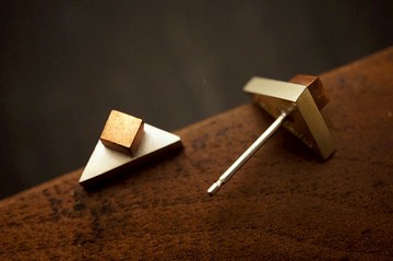 925 純銀三角形配銅粒耳環 (E172) - 手作