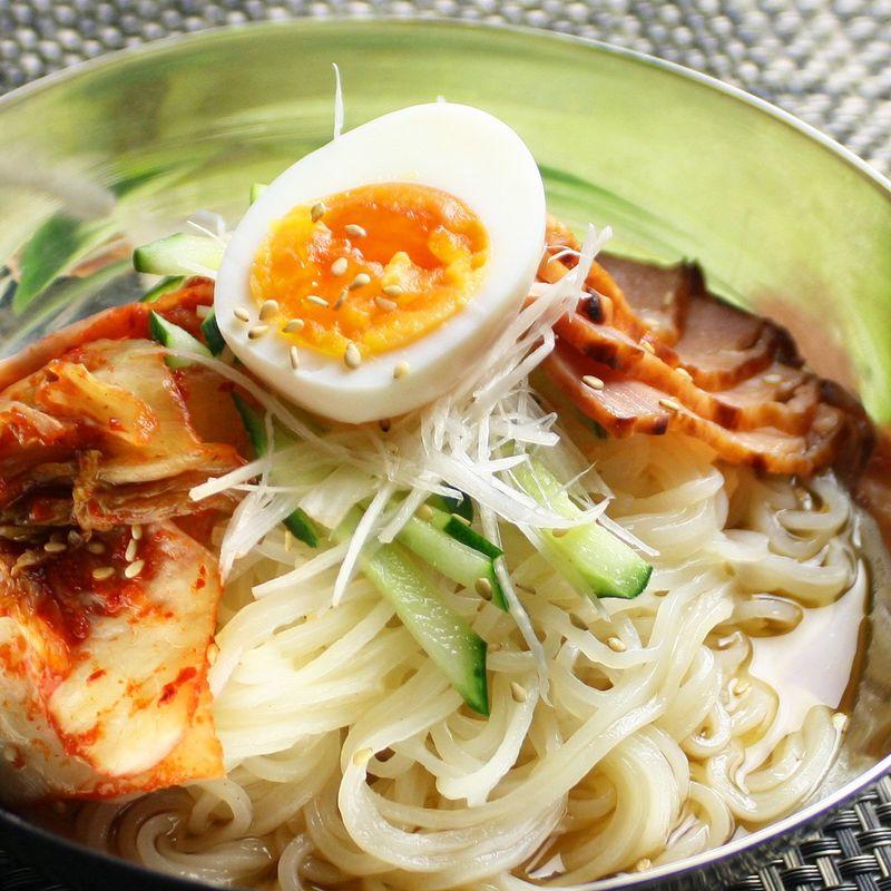 焼肉屋さんの本格 冷麺 (4食入り) 麺のコシとスープの旨みが絶品。 焼肉店、韓国料理店のプロが選ぶ本格冷麺