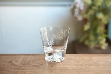 日本田島硝子 日本製富士山雕花威士忌杯 富士山杯-冰晶款
