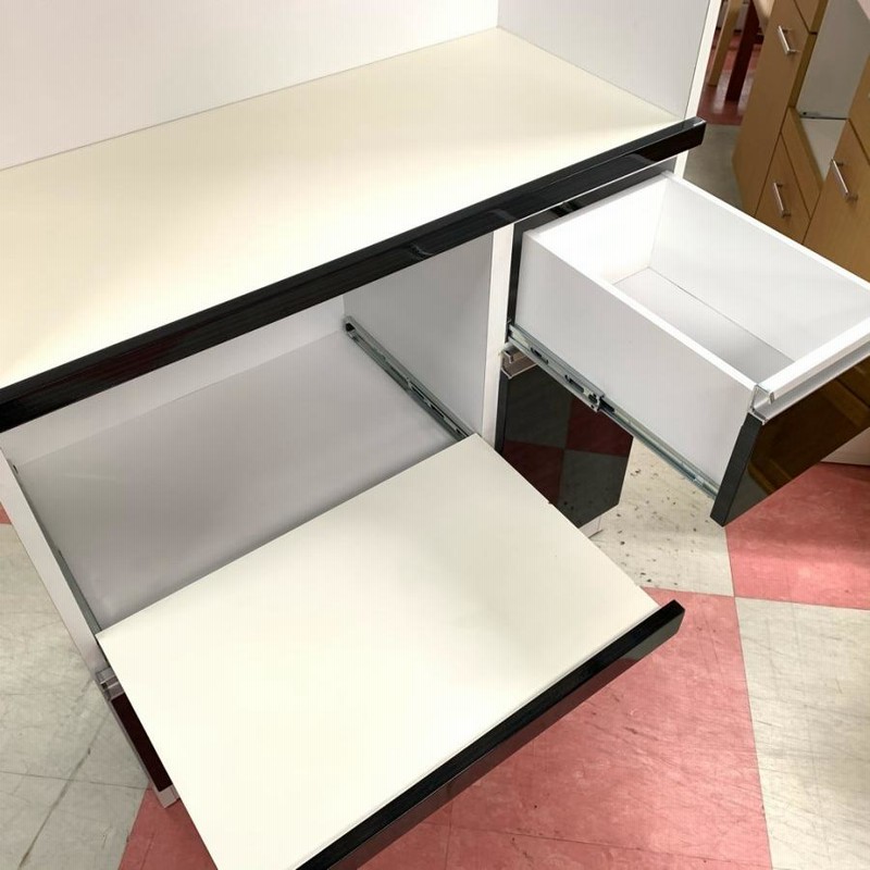中古 店舗近郊送料格安 スリム3枚扉キッチンボード レンジボード