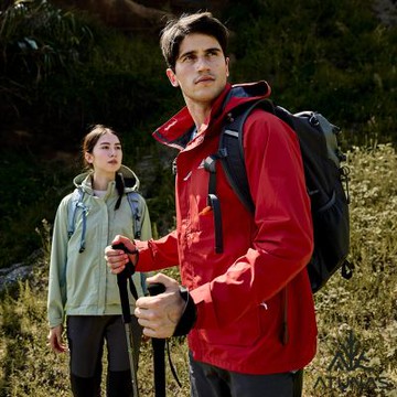 【ATUNAS 歐都納】男款綠森林防水外套A1GAGZ01M烈焰紅/防水/透濕/舒適透氣/防潑水