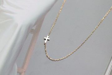 18K Cross Choker 十字架鎖骨鍊項鍊