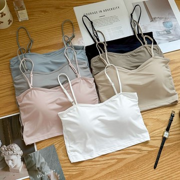 【Fee爆款7色】冰絲無痕小吊肩帶可調抹胸背心 Bratop🔥固定杯 韓版 細肩帶 短版上衣 胸墊 涼感 平口 秋裝