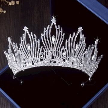 高端新娘皇冠頭飾婚紗禮服飾品十八歲生日結婚王冠女王范2022新款
