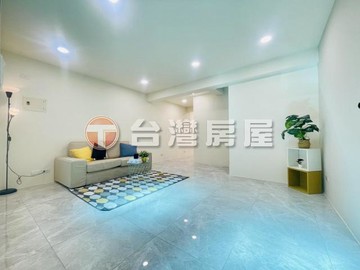 松竹漂亮前院車庫別墅｜台中市北屯區松義街