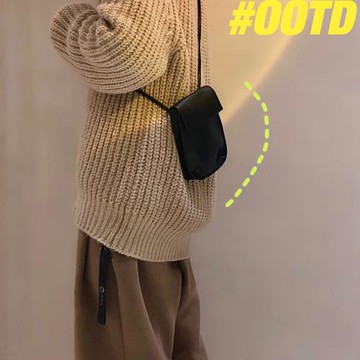 ins中性極簡風皮質細繩手機包男女潮包百搭胸包斜肩斜挎包迷你包