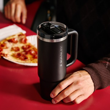 STANLEY 防漏吸管隨手杯 1.18L / 消光黑2.0