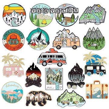 两件9.9折🔥臺灣出貨🔥可開發票✅外貿熱銷戶外野炊火把旅遊徽章創意卡通汽車山峯絕美風景胸針飾品