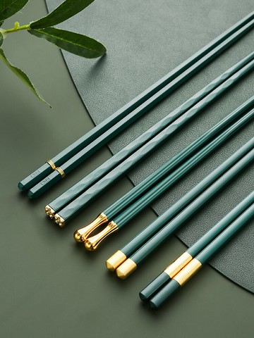 網紅輕奢風合金筷子家庭2021新款家用一人一筷防霉防滑高檔耐高溫