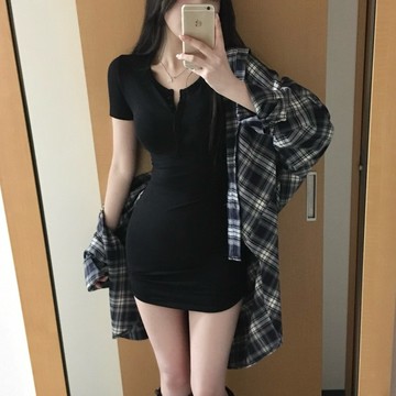 🇰🇷Korea韓國連線·正韓 U領前釦合身短洋裝 連身裙 連身洋裝 短袖洋裝 合身洋裝 休閒 顯瘦 韓國代購 女裝 春夏