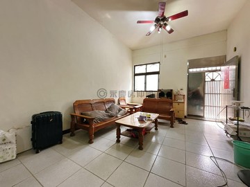 平鎮大地坪車庫透天中壢．南勢商圈大5房｜桃園市平鎮區新貴南街