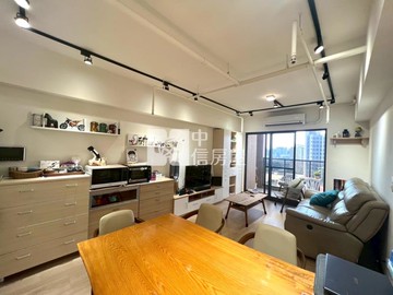 樂福中山醫孩子王三房高樓層視野平車美厦｜台中市南區復興北路