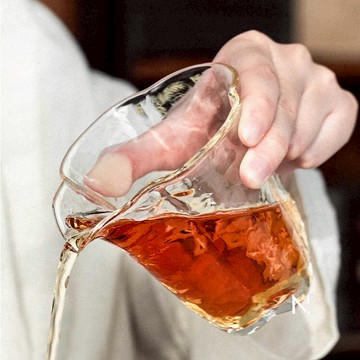 【N.SPACE】輝映杯 200ml 耐熱玻璃 手工吹製 垂紋設計 讓茶水映射 茶杯 公道杯 茶壺 分享壺