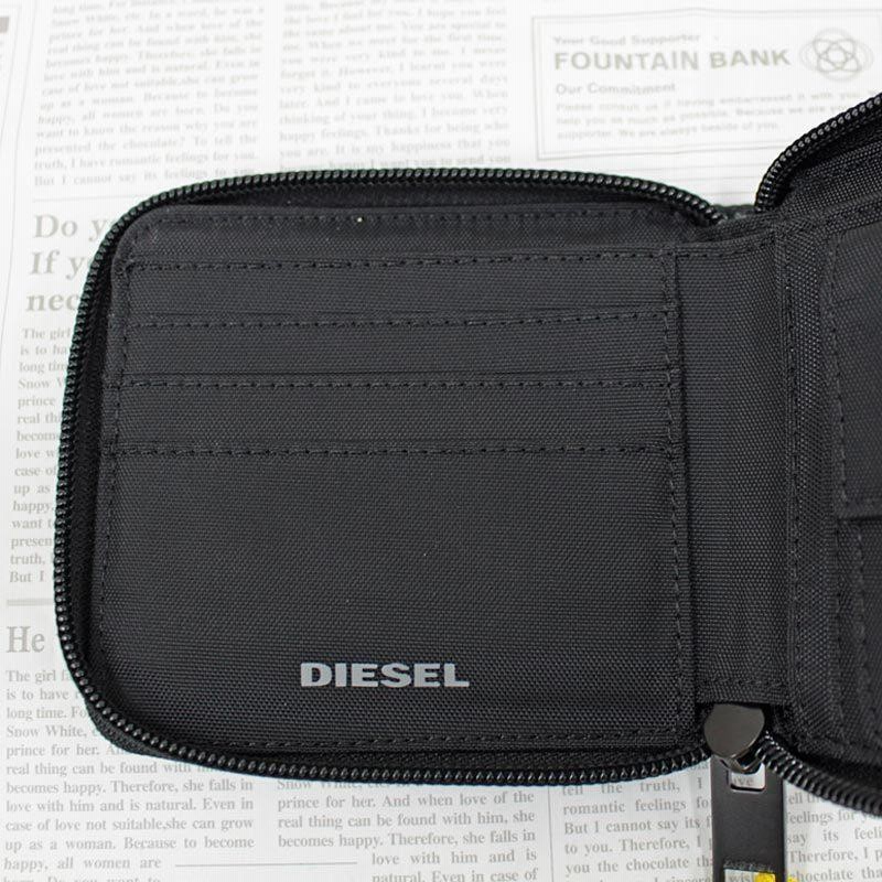 【ma♥値下げ✕です】　ディーゼル メタルD 折り財布 ラウンドジップ DIESEL 二つ折り財布 Dロゴ ラウンドジップ レザー ブラック