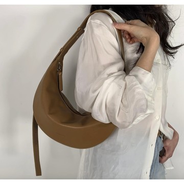 SUL 韓國代購🇰🇷預購/現貨 BUCKS LEATHER 半月包 月牙包 肩背包 NEW MOON BAG