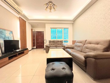 大崙近新坡＜忠愛莊＞精美裝潢別墅前院可停車｜桃園市觀音區忠愛路二段