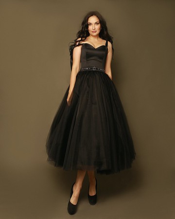 黑色薄紗婚紗、茶會長度晚禮服、短款黑色婚紗