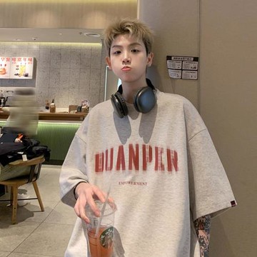 男生t恤夏季潮牌字母印花五分袖上衣美式高街小領口短袖半袖體恤