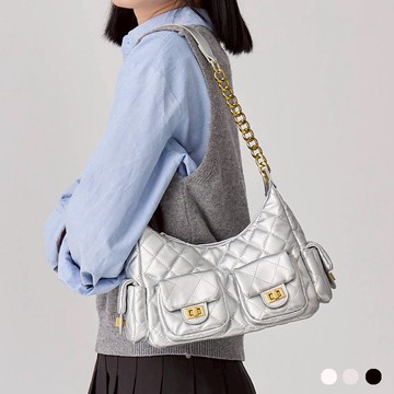 天藍小舖-轉釦口袋菱格紋肩背/斜背包-共3色-$990【A15153136】