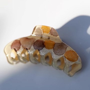 韓國熱銷~預購 章小蕙推薦Camila Paris/卡蜜拉法國醋酸米色黄花法式抓夹10cm