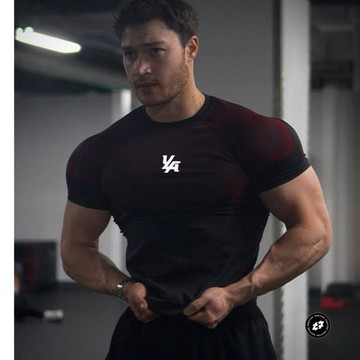 新款美式YOUNGLA運動休閒跑步透氣短袖T恤訓練速幹高彈力男健身衣男士夏季薄款運動上衣 男士訓練透氣短袖 男士新款寬鬆