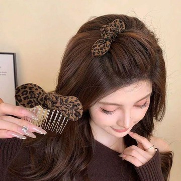 臺灣出🔥🔥豹紋蝴蝶結倒插梳2026復古時尚髮夾女新款高端側邊高顱頂髮卡夾子