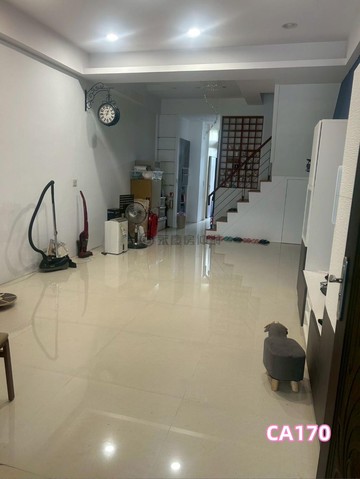 雅環收租透天～四套房+車庫～周邊生活機能佳｜台中市大雅區雅環路二段