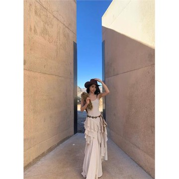 Garish/花里胡哨 性感辣妹層次感吊帶連衣裙女小眾荷葉邊拖地長裙